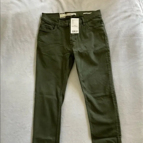 MANGO Men’s Skinny Fit Jeans - Green - Size 30.
          
      NWT