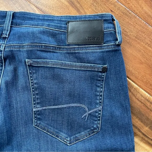 Mavi Jake Slim Leg Regular Rise Jeans 👖