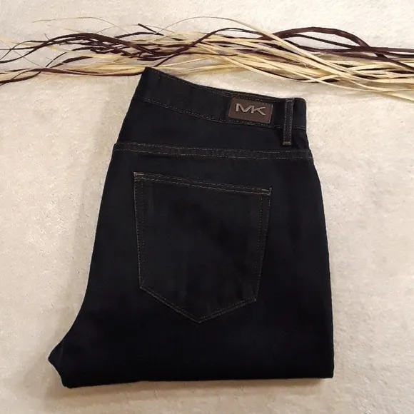 (MK) Michael Kors Blue Jeans.   Mens Size: 36/32