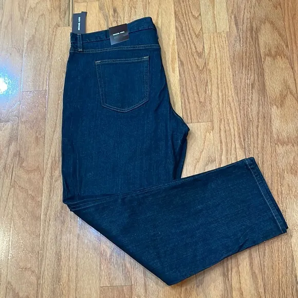Michael Kors Men’s Jeans Size 38 x 30 Dark wash Grant Classic Fit Stretch NWT
          
      NWT