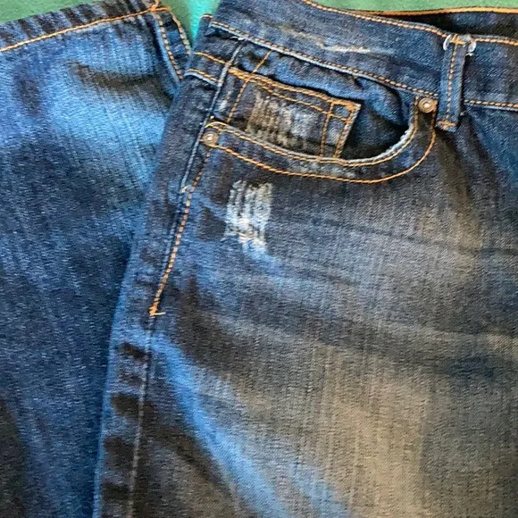 Monarchy  Distressed Jeans