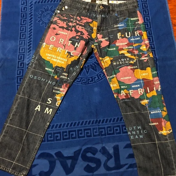Moschino jeans
          
      NWT