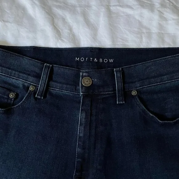 Mott & Bow Staple Dark Wash Mid Rise Straight Leg Stretch Jeans Size 31 x 30