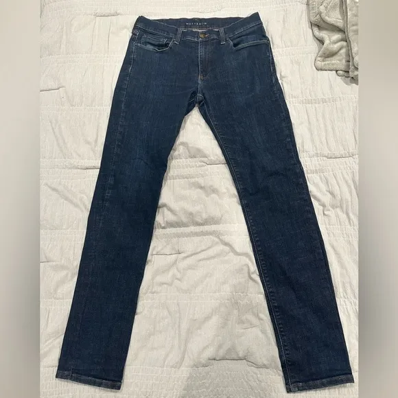 Mott & Bow slim fit jeans. 33 waste, 34 length. Slim fit.