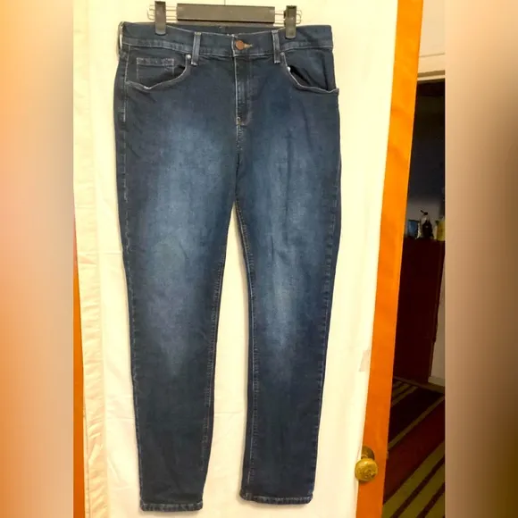 MOTT &BOW  Boy Friend Jeans Sz W 29” x Length  30”