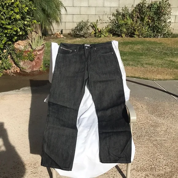 Naked & Famous Black Selvedge 32/30.5L newer conditions