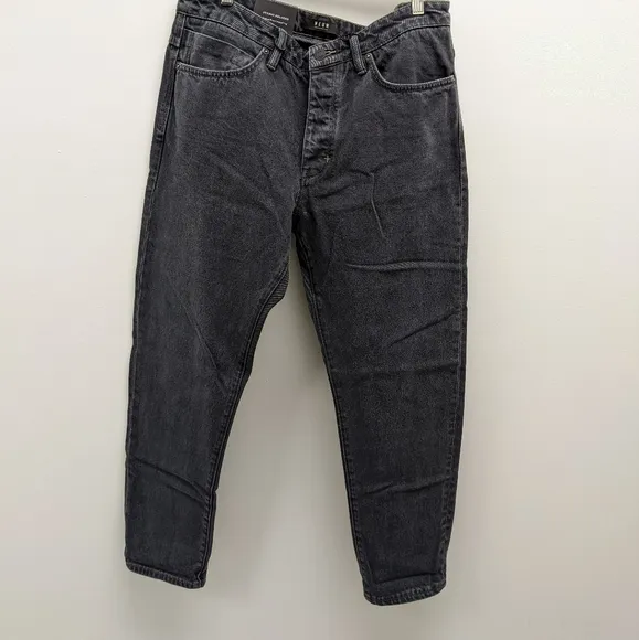 NEUW Studio Relaxed Jeans
          
      NWT