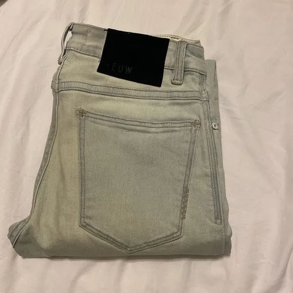 Very Light Wash NEUW Denim Jeans 28/32