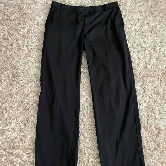 ⛳️🏌🏻‍♂️EUC Nike Golf Flat Front Pants🏌️