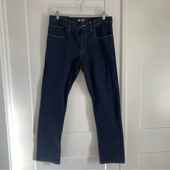 Nike SB. Dark wash denim jeans