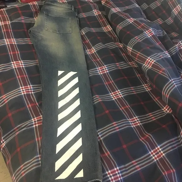 Off White C/O