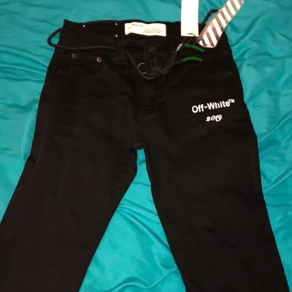 Off-white jeans
          
      NWT