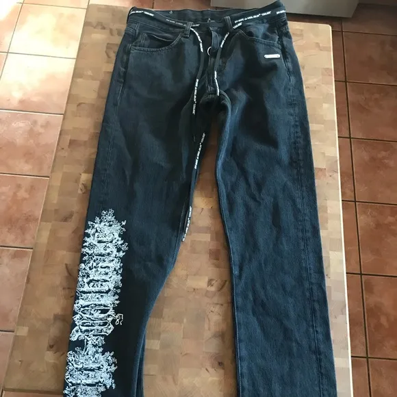 Off white Slim Black Dart Jeans
          
      NWT
