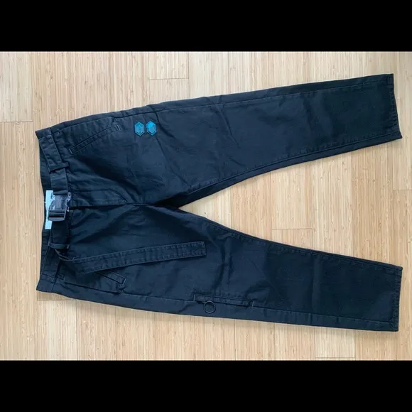 Off-White 20SS Black Belted Jeans Size 34
          
      NWT