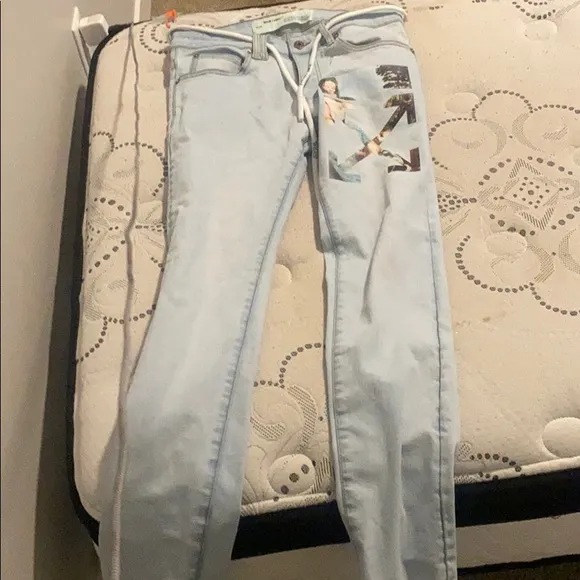 Off-white jeans