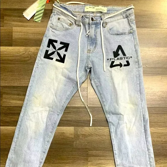 Offwhite Men Slim Jeans (Size 32)
          
      NWT