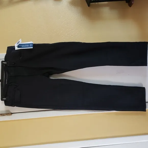 Old navy jeans
          
      NWT