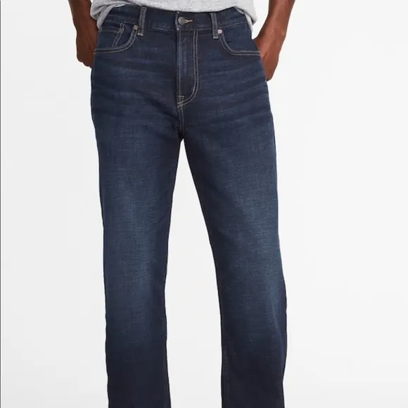Old Navy Loose Fit Denim NWT Size 40X30
          
      NWT