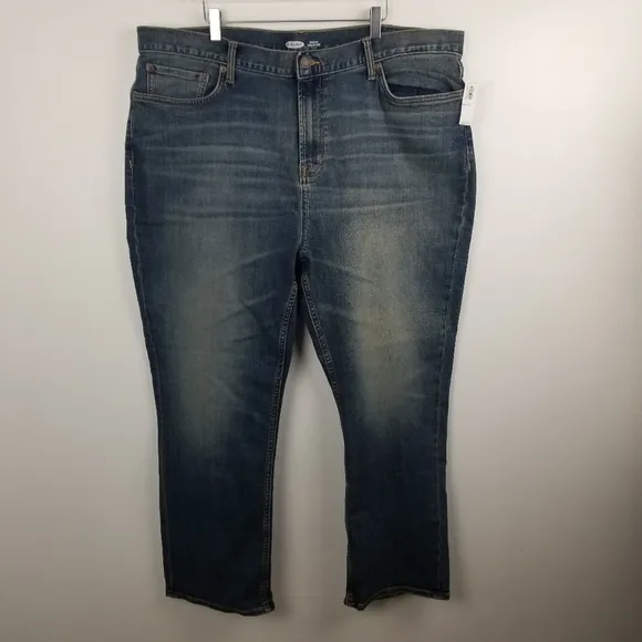 Old Navy Men's Straight Built-in-Tough Denim Jeans NWT
          
      NWT