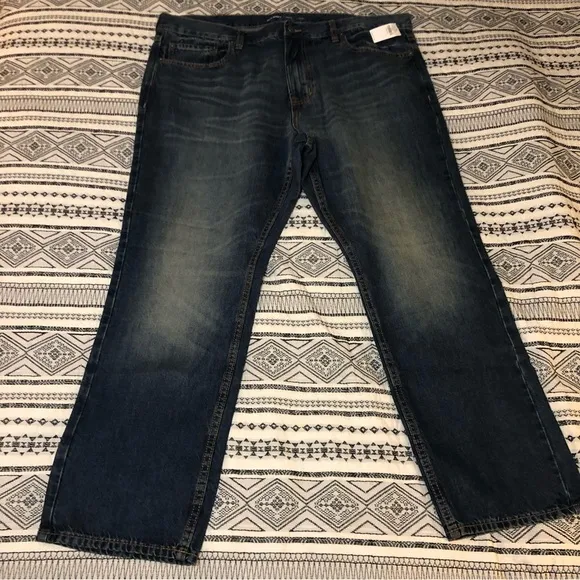 NWT 🆕 OLD NAVY JEANS SLIM FIT WITH NO STRETCH 42 x 30 👖
          
      NWT