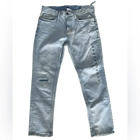 Old Navy Men’s Distressed Slim Built in Flex Jeans 33x30 NWT
          
      NWT