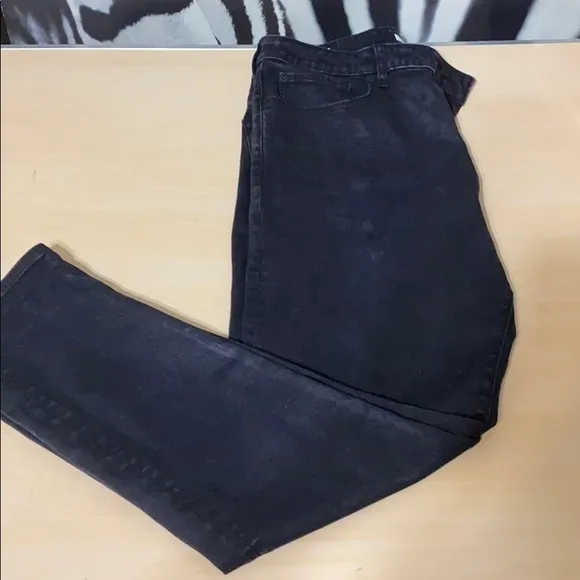 - Men’s PacSun Slim Taper Jeans Size 34X32