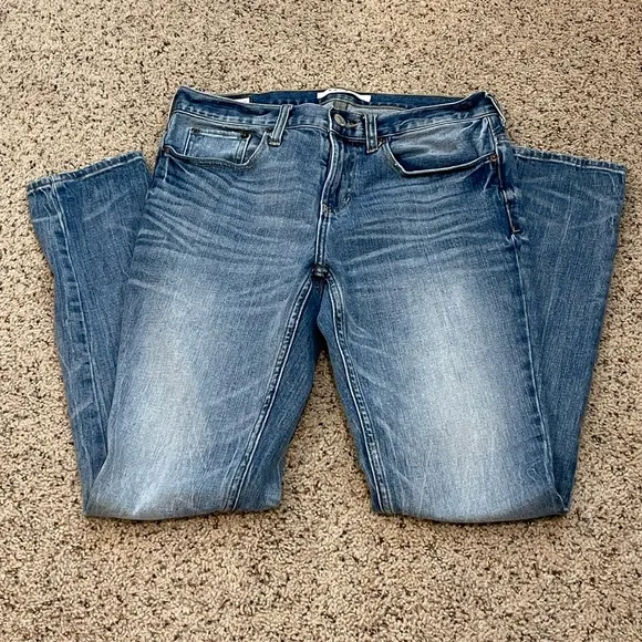 Men’s Pacsun Active Stretch Skinny Jeans in a Medium Wash