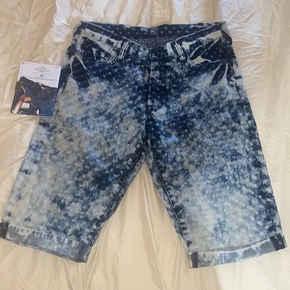 Brand new PRPS Goods and co Jean shorts
          
      NWT
