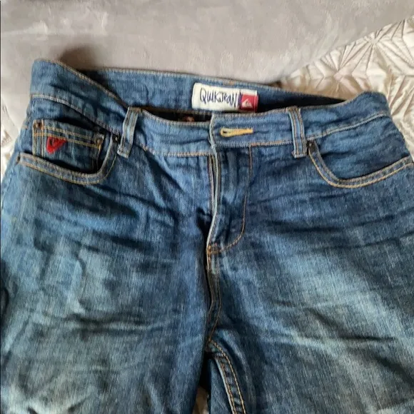 Quicksilver men’s blue jeans.