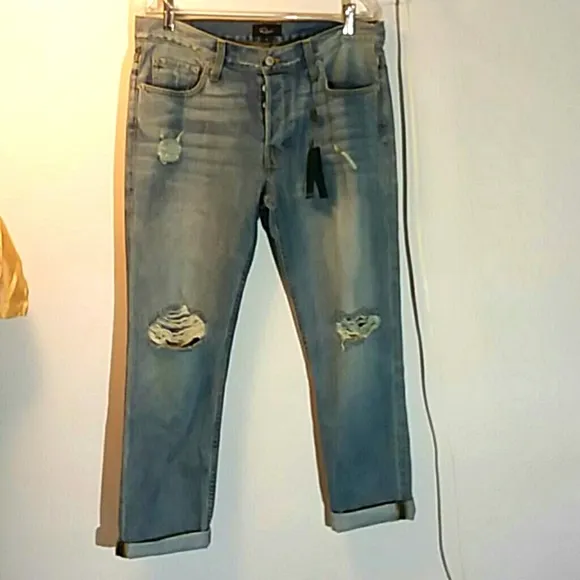 Rails Jeans W34 distressed button down roll hem 29 nwt
          
      NWT