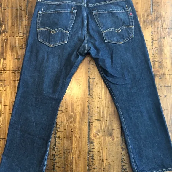 Men’s Replay Waitom 336382 jeans. 33x32