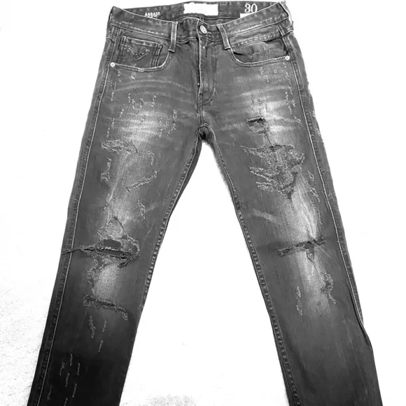 Distressed Jeans