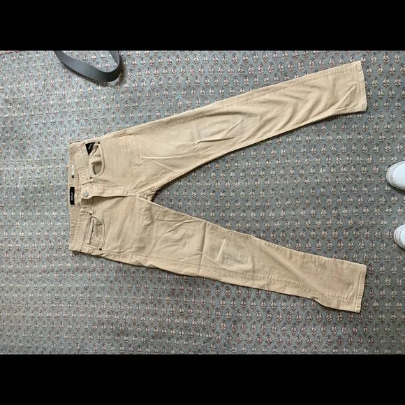 Chinos