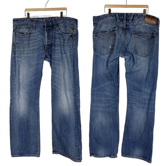 Replay Men’s Distressed Straight Leg Jeans