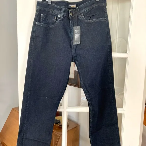 Revtown Dark Denim Straight Leg Jean
          
      NWT