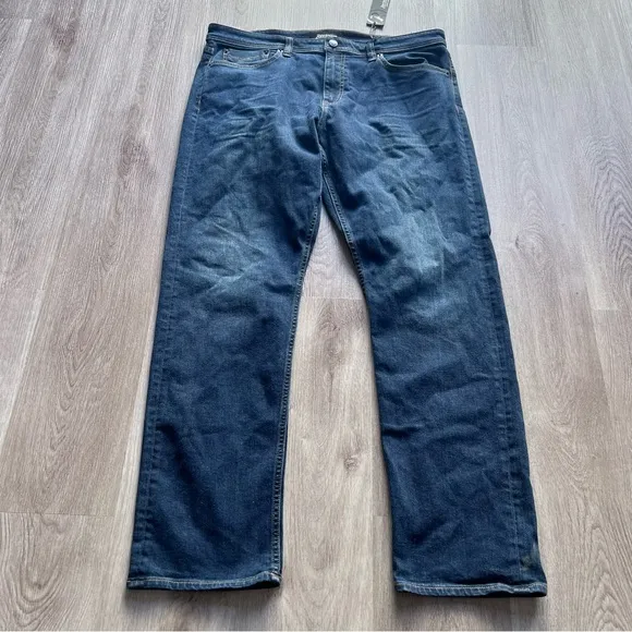 Revtown Sharp Jeans Washed Indigo Mens Blue Denim Size 38x32
          
      NWT