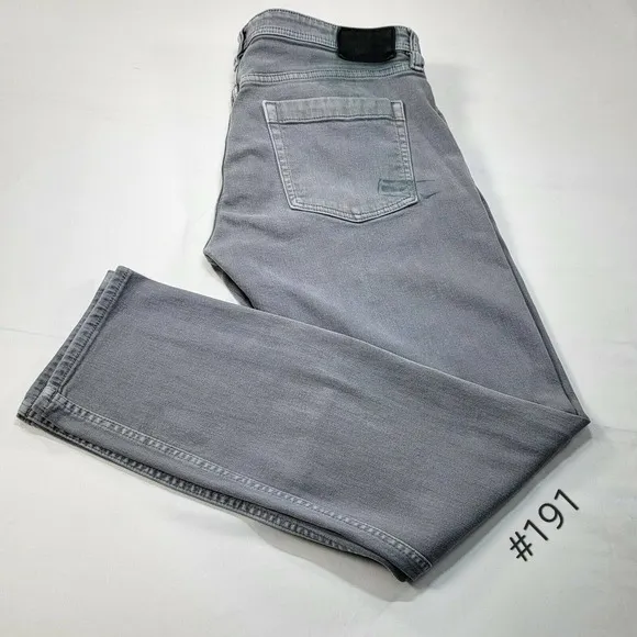 Revtown Decade Taper Straight Leg Medium Wash Denim Jeans Mens Size 33x3…