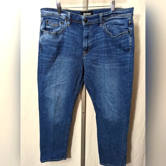 Revtown Automatic Jeans 38 x 30 Classic Wash Straight Fit Performance Stretch