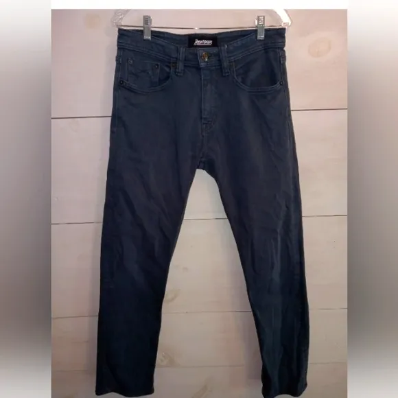 Revtown Mens Jeans Size 30/30. Sharp Decade Denim. Worn Only Once