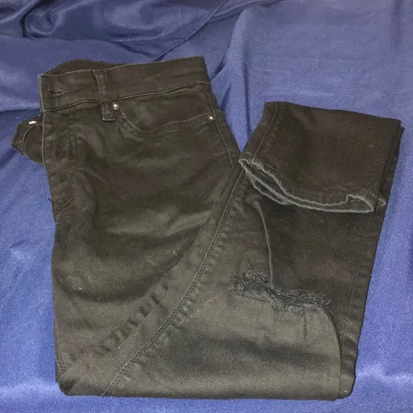 River Island black distressed skinny stretch jeans gently used size 30x30