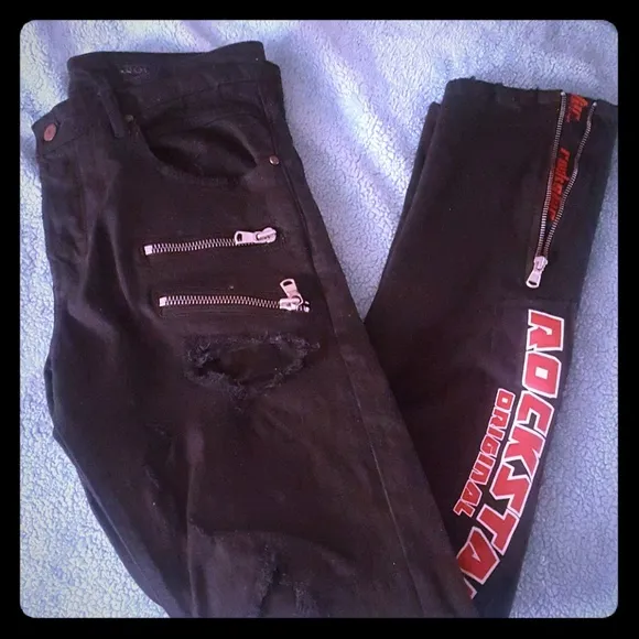 Authenic men's black rockstar jeans European size
          
      NWT