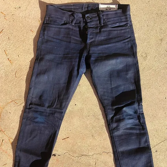 Rogue Territory 29x31 Dark SK 13.5oz