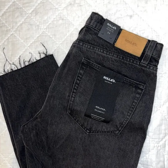 ROLLA'S Relaxo Chop Jeans in Stoned Black
          
      NWT
