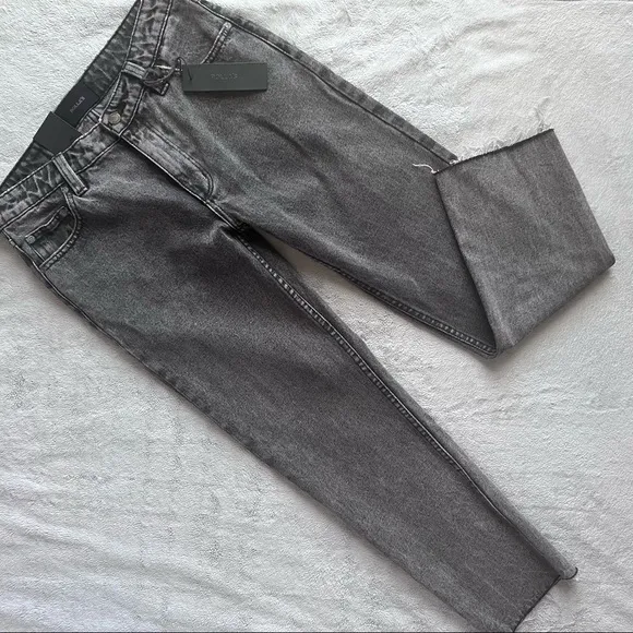 NWT Rollas Relaxo Chop Men's Relaxed Ankle Raw Hem Wide Leg Jeans Bogan Black
          
      NWT
