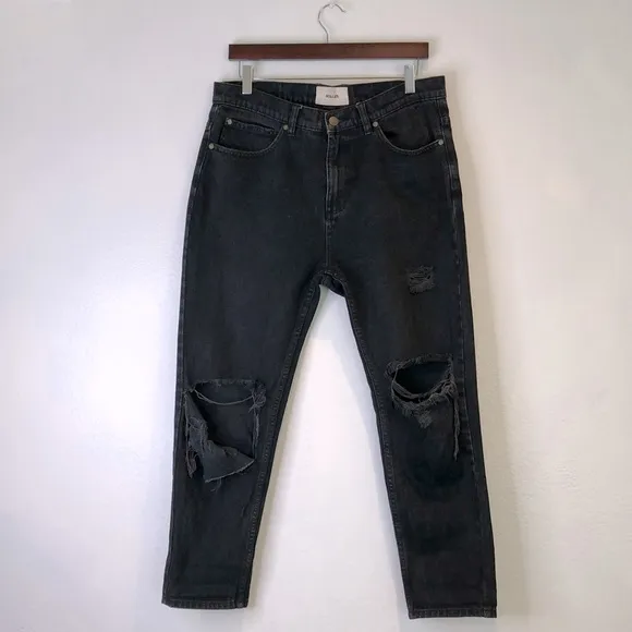 Rolla’s Jeans in blue black color way distressed grunge look size 32