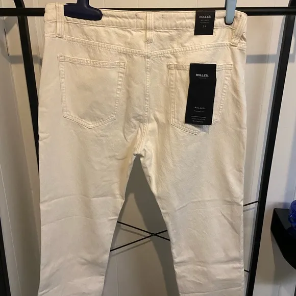 Rolla’s Relaxo white denim jeans
          
      Boutique