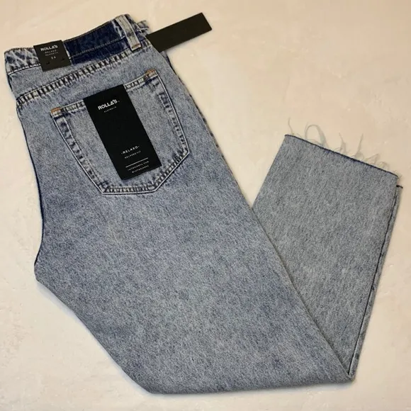 Rolla’s Relaxo Chop Relaxed Fit Jeans
          
      NWT