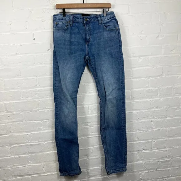 Rolla's Men's Regular Fit Straight Jeans Stretch Medium Wash Blue Size 33-32