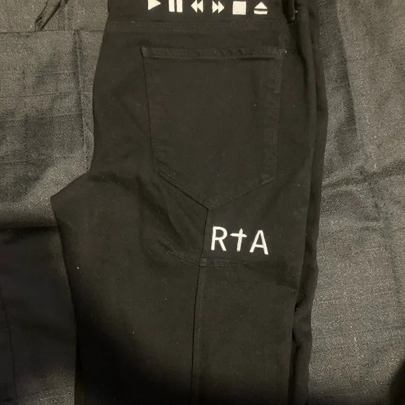 RTA JEANS SIZE 36