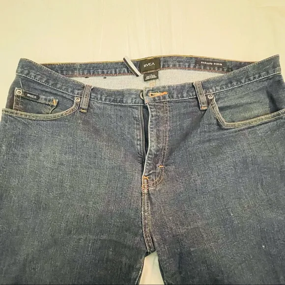 Men’s RVCA Daggers Denim Skinny Fit Tapered Jeans in Dark Indigo 38/32
          
      NWT